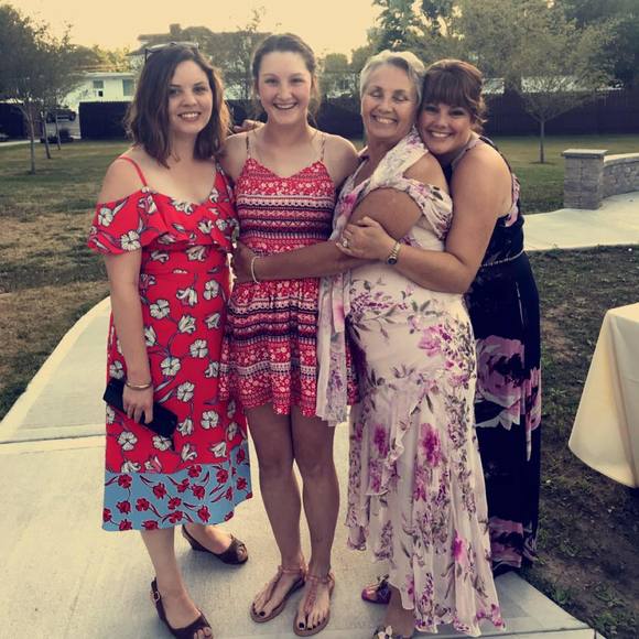 Meet your Posher, Kaitlyn - Picture 1 of 1